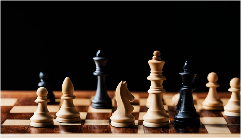 Понимание того, как ходят шахматные фигуры, является основой для развития игровых навыков и стратегии